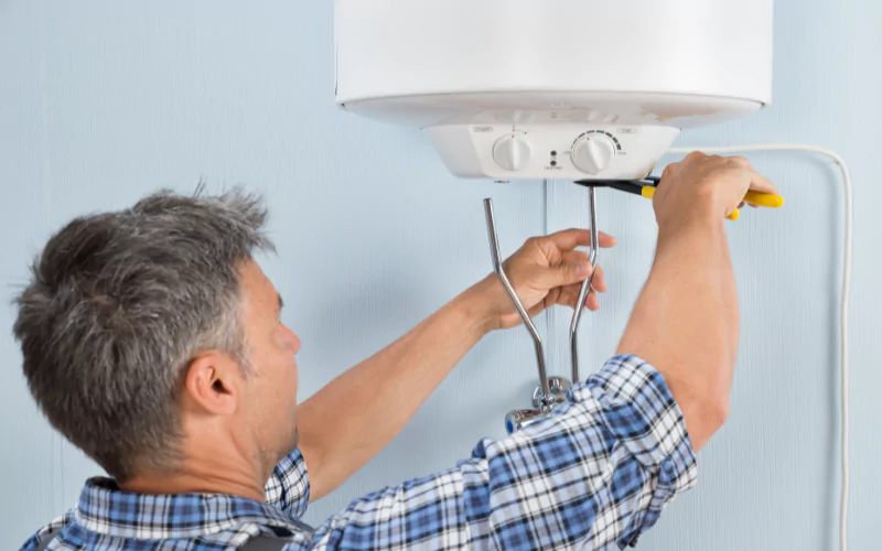 Tankless vs. Traditional Water Heater Installation Cost in Minneapolis1