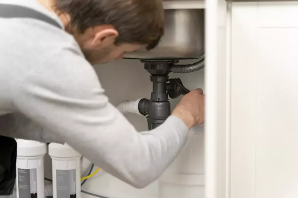 DIY Faucet Repair Minneapolis: When to Call a Pro