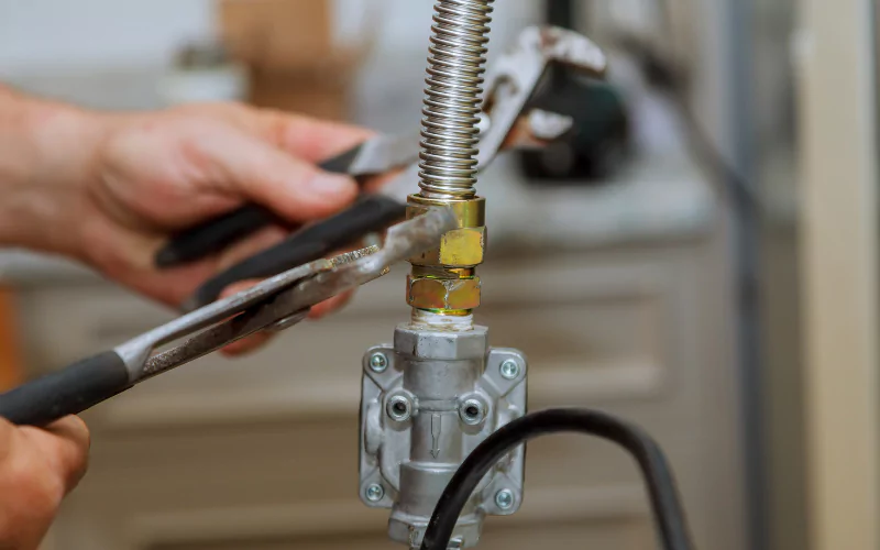 how to handle emergency gas line repair properly1